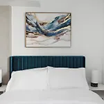 Hollywood 1Bdr Apt With Pool, Free Parking, Gym