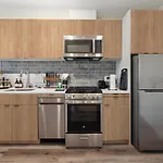 Hollywood 1Bdr Apt With Pool, Free Parking, Gym